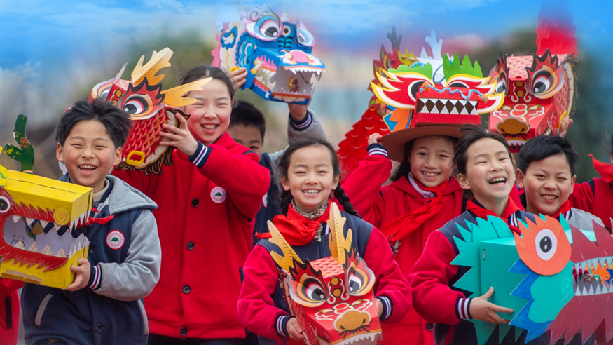 團結(jié)奮進譜新篇——寫在2024年全國兩會召開之際